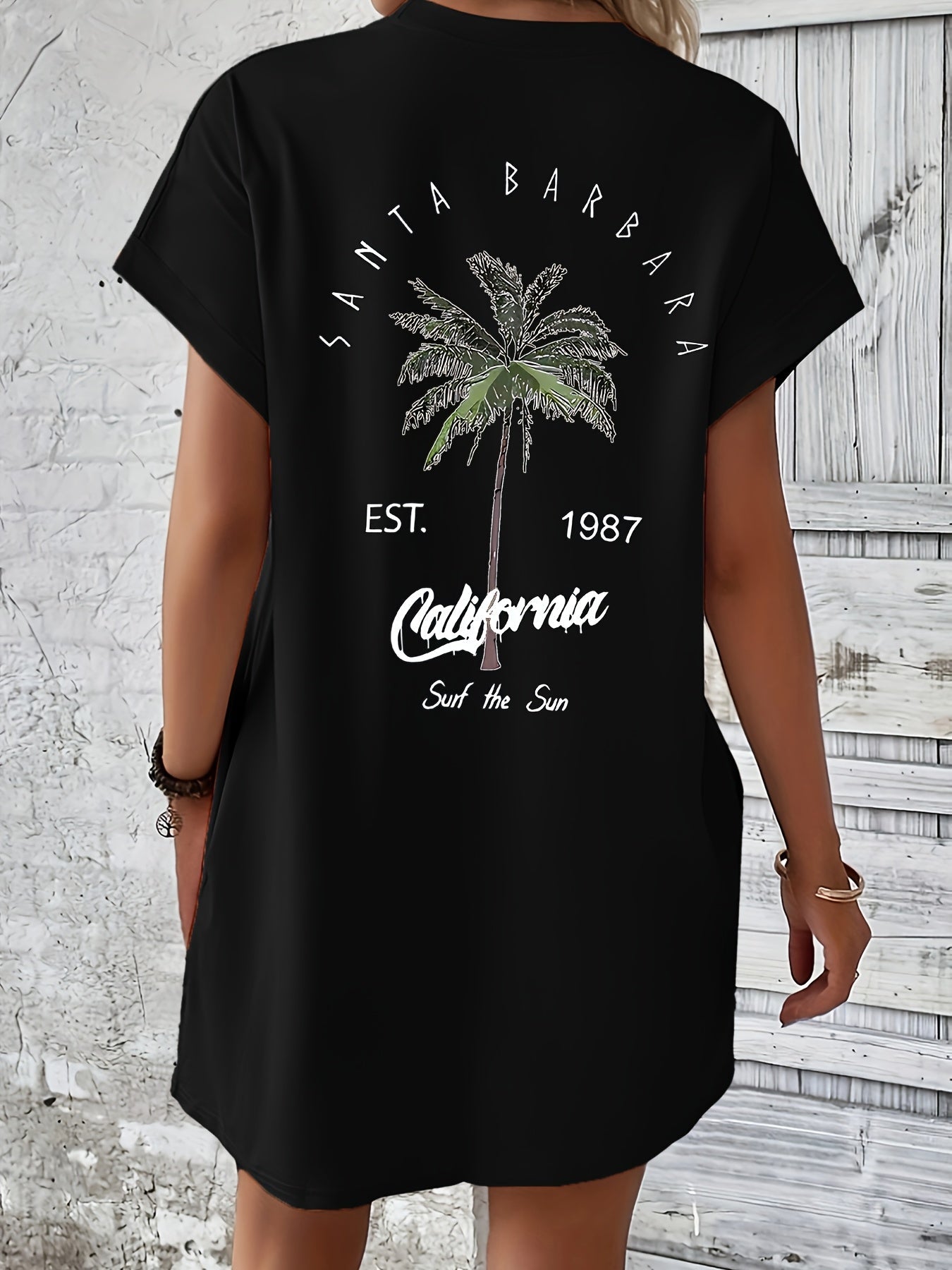 T-Shirt Kleid - Palmenprint mit Tasche und bequemer Passform