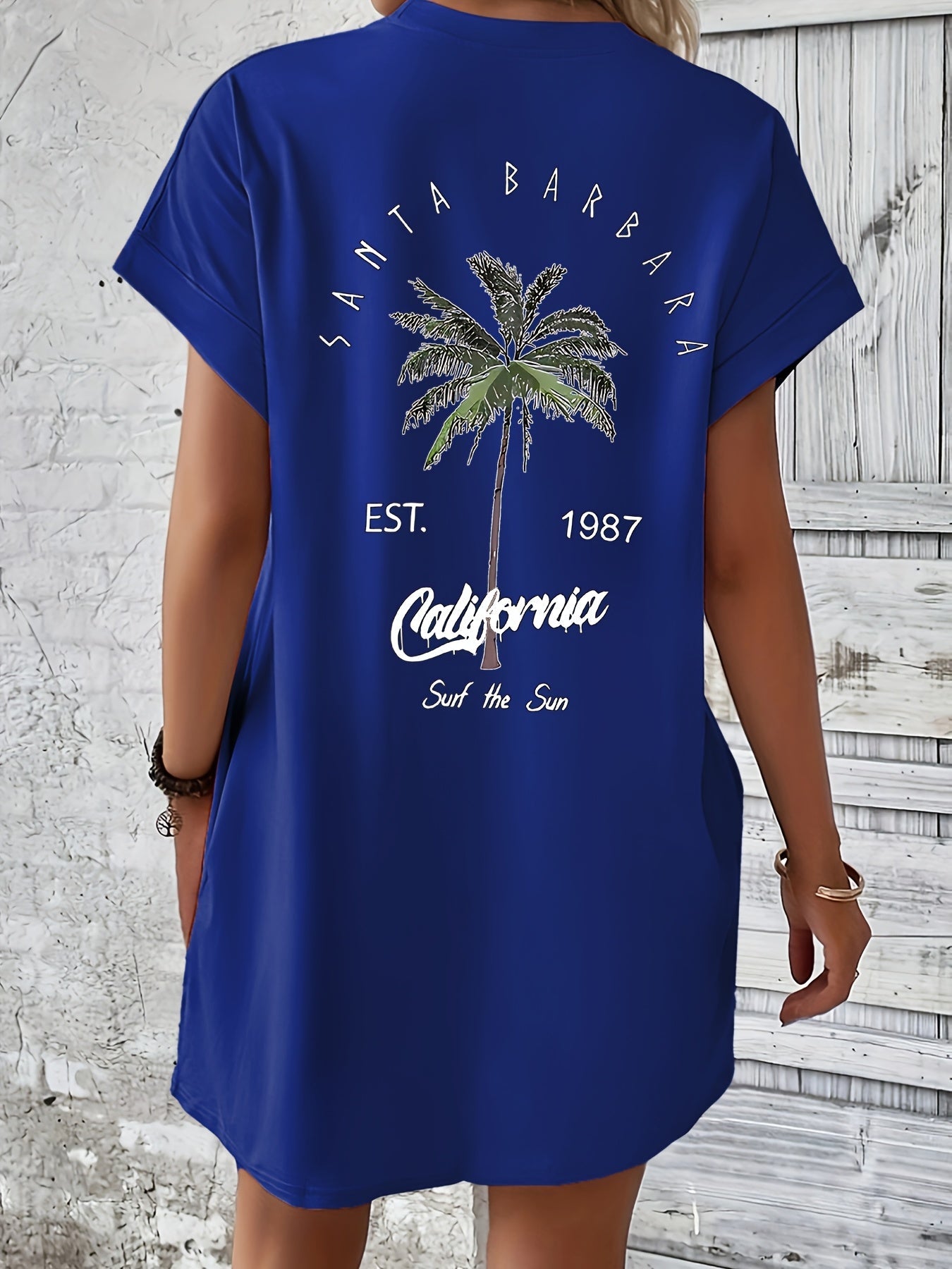 T-Shirt Kleid - Palmenprint mit Tasche und bequemer Passform