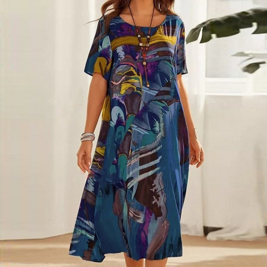 Sommerliches Midikleid mit modernem Print