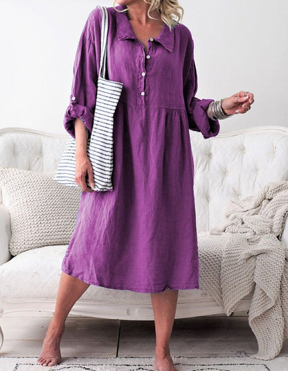 Einfaches Stoffkleid mit Knöpfen und Hemdkragen mit langen Ärmeln