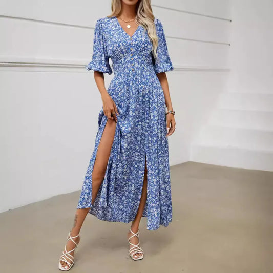 Damenkleid in Blau mit kurzen Ärmeln und V-Ausschnitt, Sommerurlaub