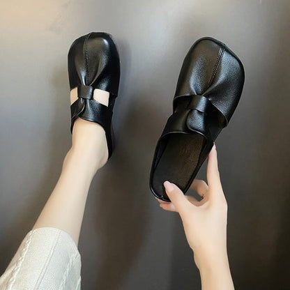 Vespera - Klassische Knopfsandalen für Frauen