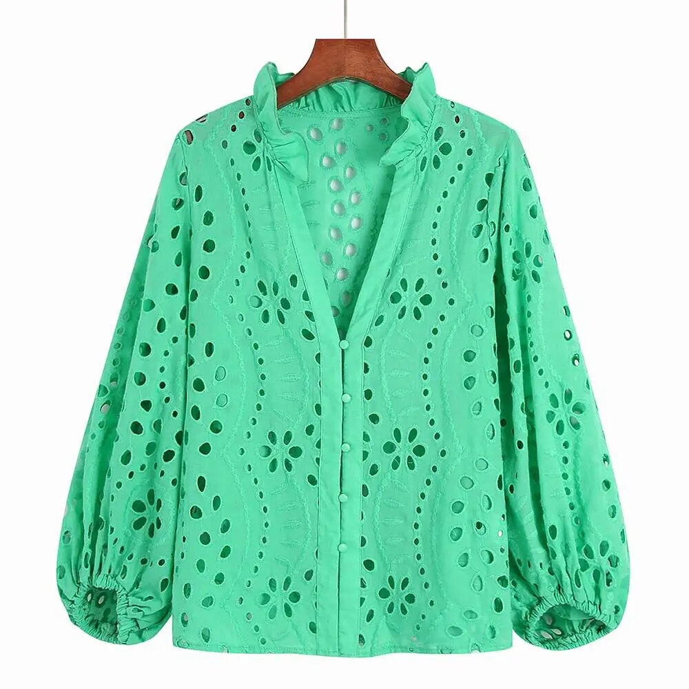 Lety - Damenbluse mit Ausschnitten