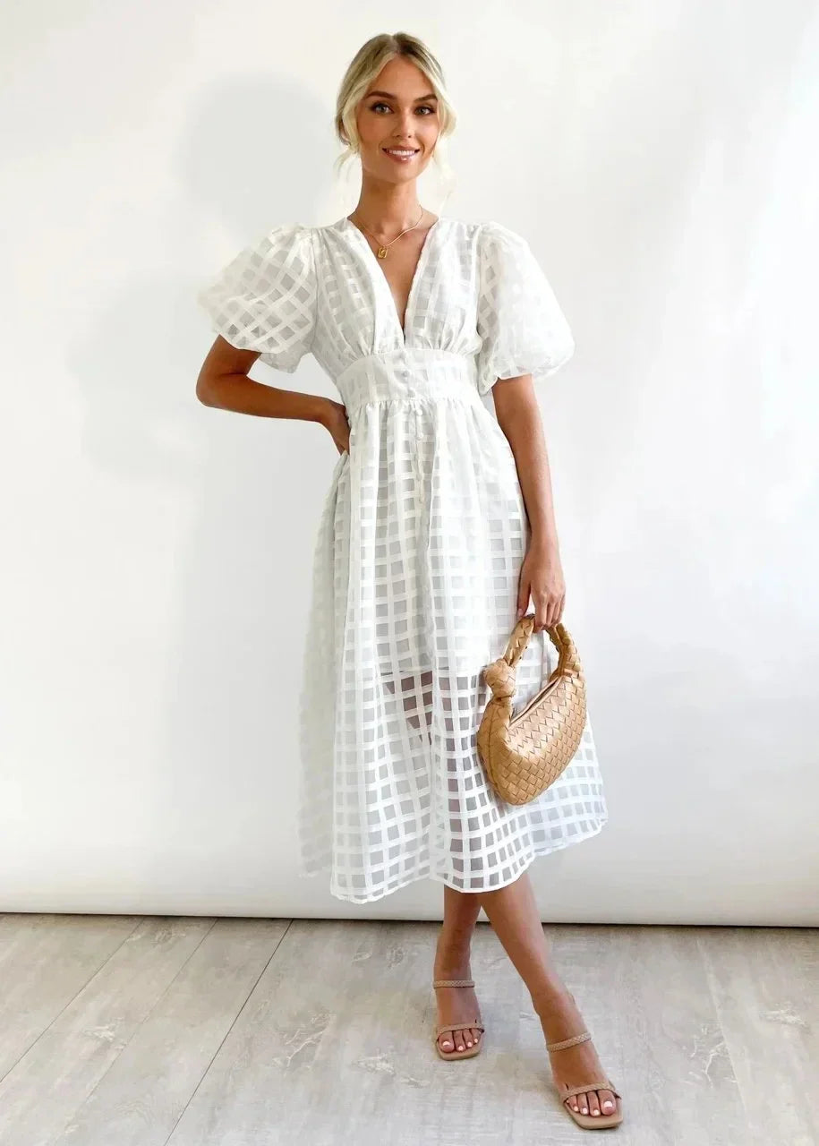 Kariertes Kleid mit gerafften Ärmeln