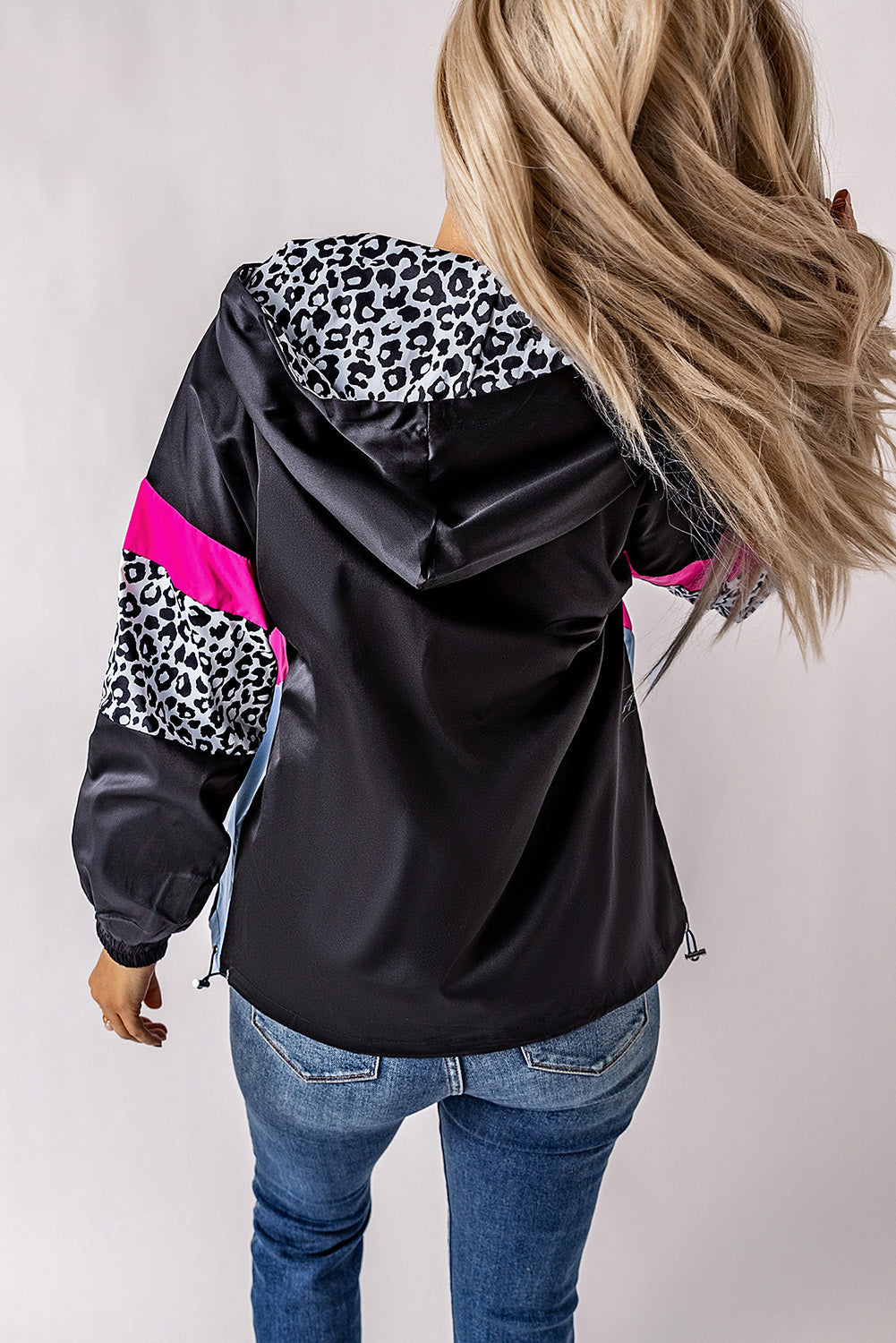Jantine | Leopard rosa und schwarzer Farbblock-Kapuzenjacke