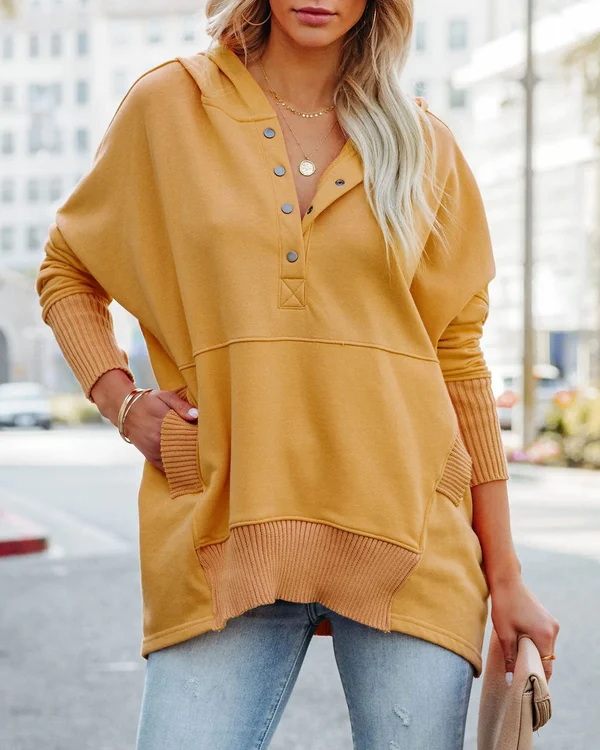 Greta - Stylischer Hoodie für Frauen mit V-Ausschnitt