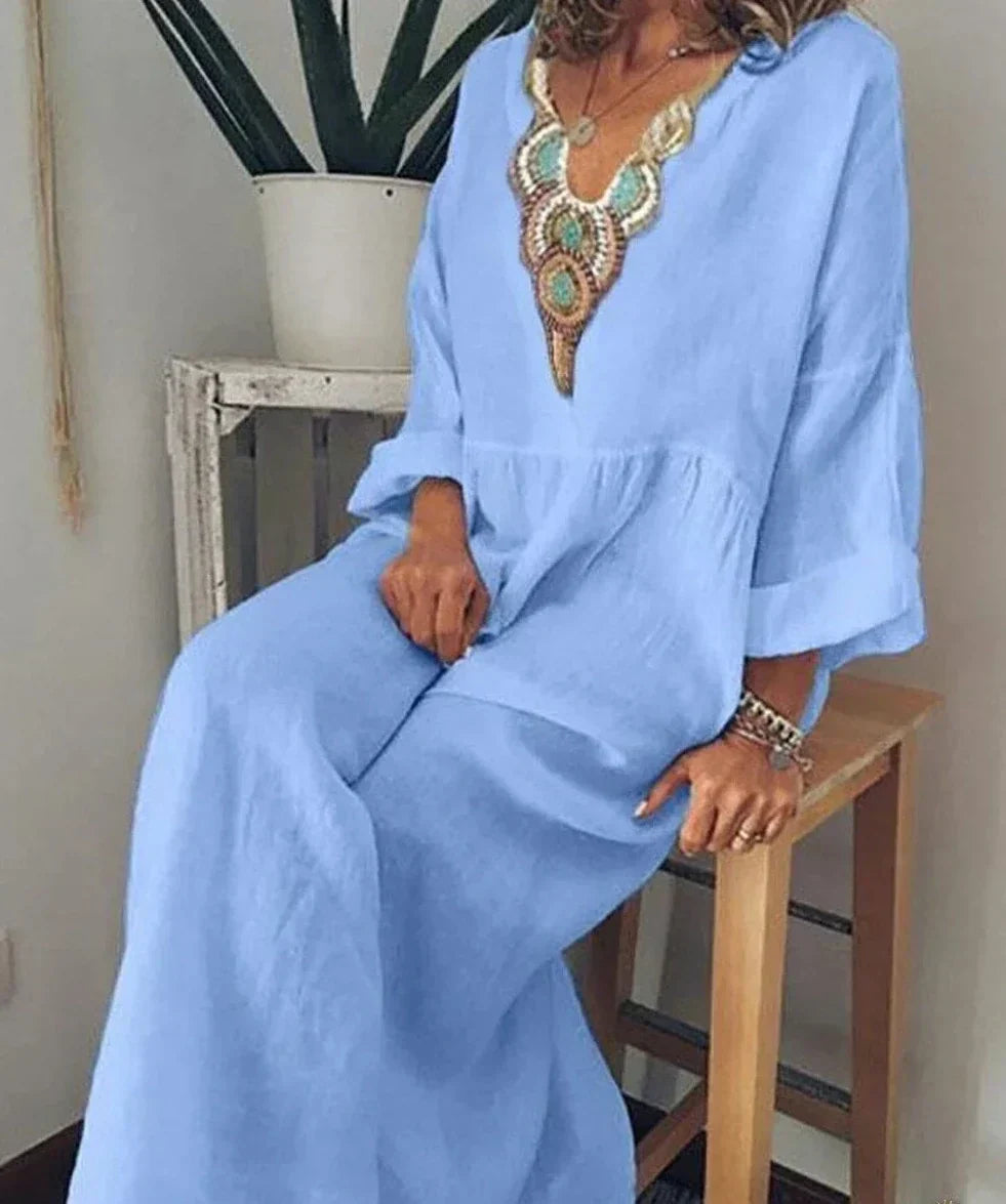 Freizeitkleid mit langen Ärmeln und V-Ausschnitt
