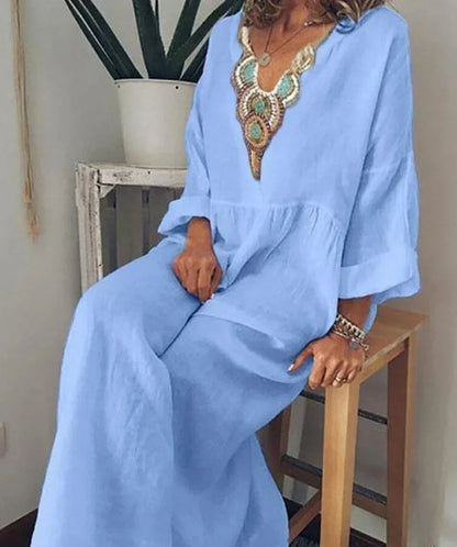 Freizeitkleid mit langen Ärmeln und V-Ausschnitt