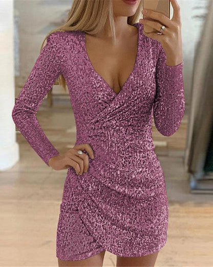Jordana - Asymmetrisches Paillettenkleid mit tiefem Ausschnitt und langen Ärmeln