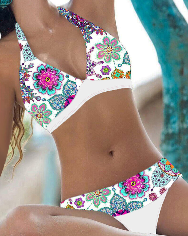 Bikiniset mit Blumenmuster