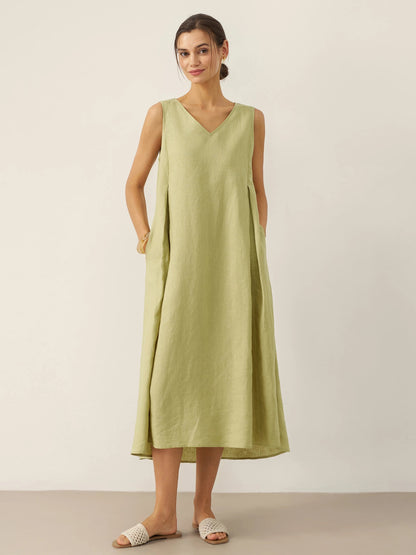 Langes, ärmelloses Kleid mit weitem Schnitt für den Sommer