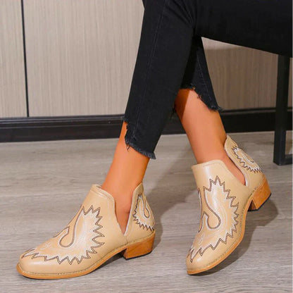 Kurze Stiefeletten mit hohen Absätzen - Berley