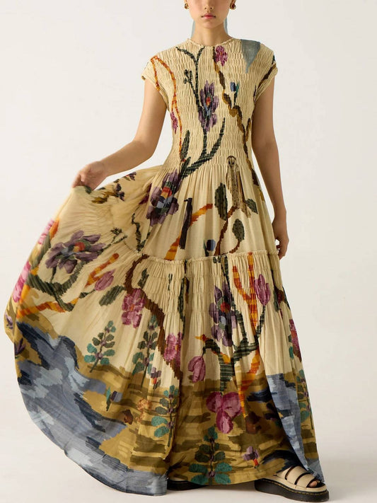 Langes, fließendes Kleid mit kunstvollem Print und kurzen Ärmeln