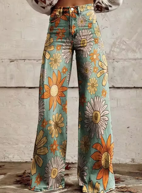 Weite Hose mit buntem Aufdruck