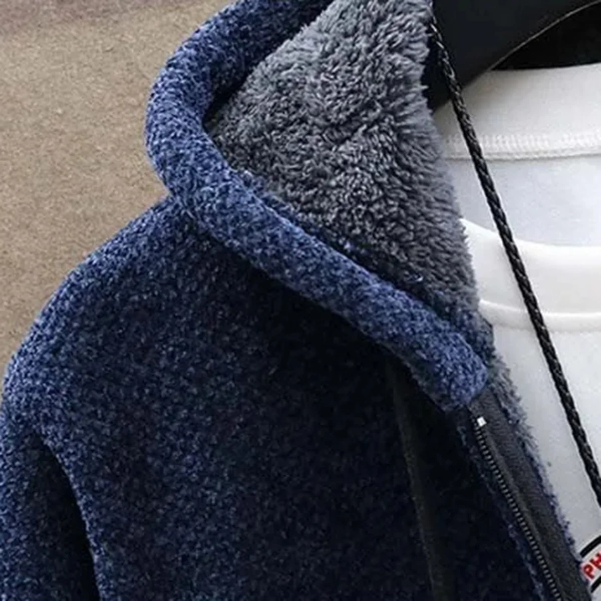 Eleganter Plüschpullover für kalte Tage