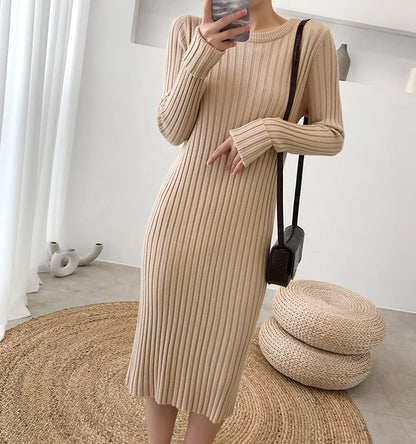 Tara - Zweiteiliges Kleid mit geteiltem Strickpullover