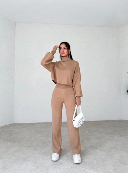 Anneliese - Set aus Strickpullover mit Rollkragen und Hose für Frauen