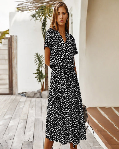 Evelyn - Diva-Kleid mit kurzen Ärmeln