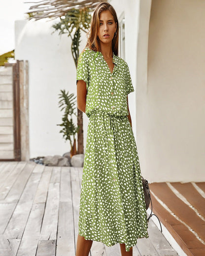 Evelyn - Diva-Kleid mit kurzen Ärmeln