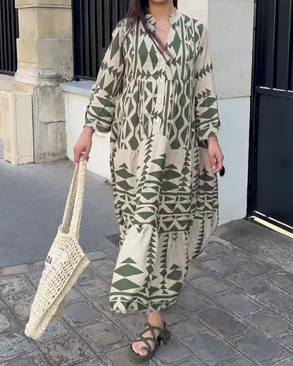 Kleid mit Print, langen Ärmeln und V-Ausschnitt