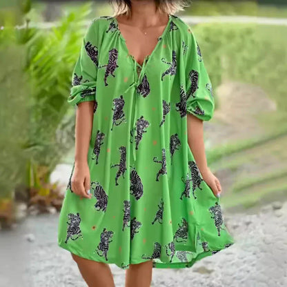 Greta - Freizeitkleid mit V-Ausschnitt und Druck