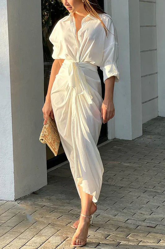 Langes Kleid mit verstellbarer Schleife
