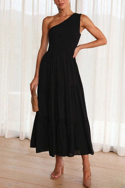 Alivia - Asymmetrisches schulterfreies Midikleid mit Taschen