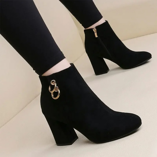Klassische Stiefel mit seitlichem Reißverschluss - Huguette