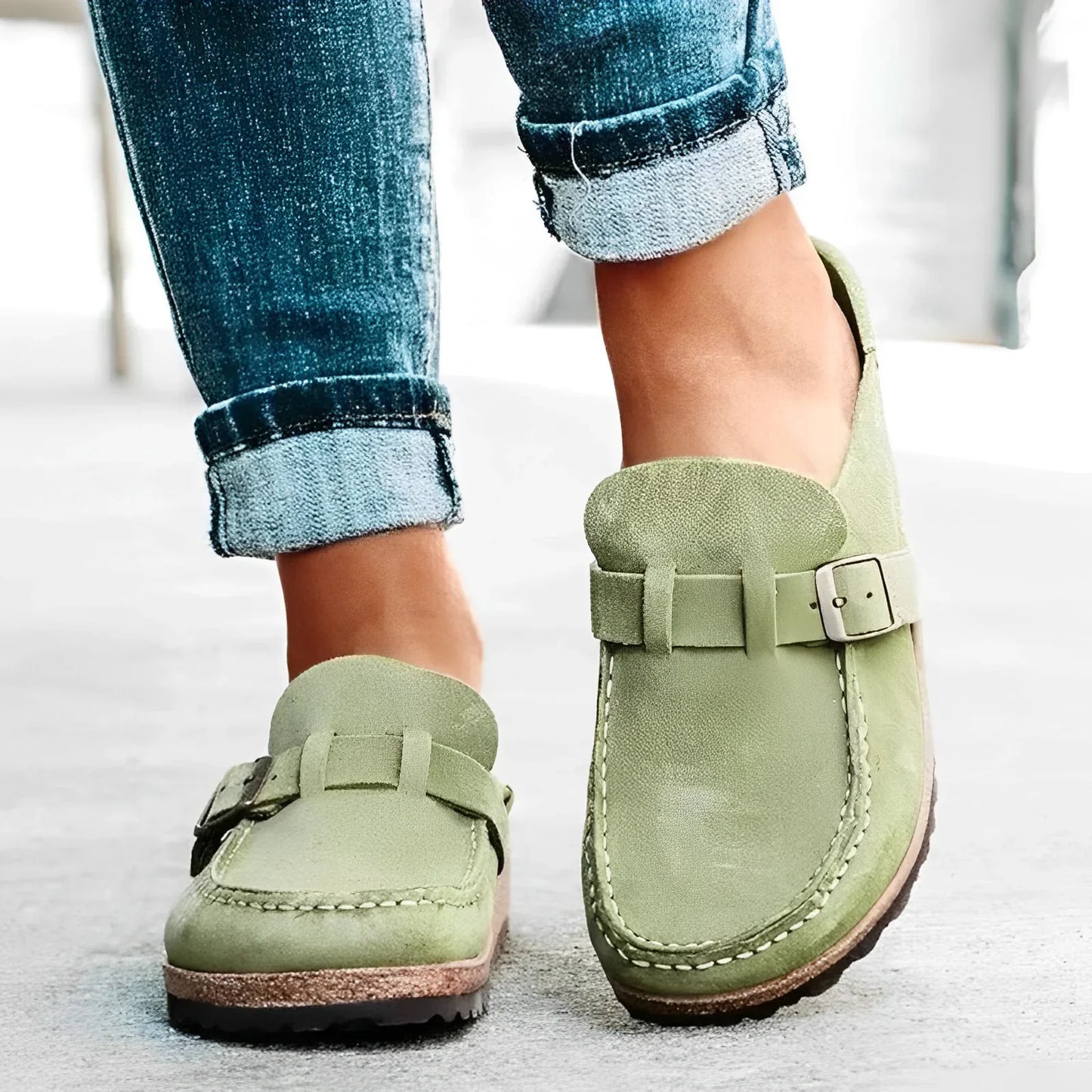 Moderne Sandalen aus Vintage-Leder