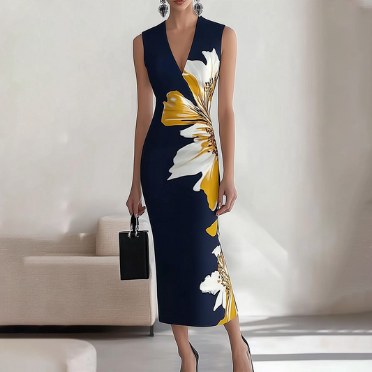 Langes, ärmelloses Kleid mit elegantem Blumendruck, ideal für besondere Anlässe