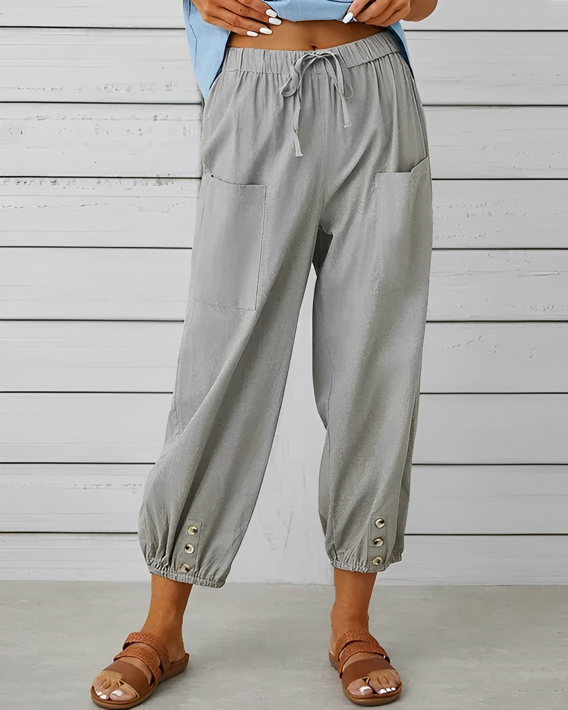Weite Hosen-mit-hoher-Taille