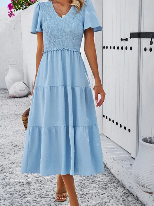 Diantha - Schlichtes Freizeitkleid mit V-Ausschnitt und kurzen Ärmeln