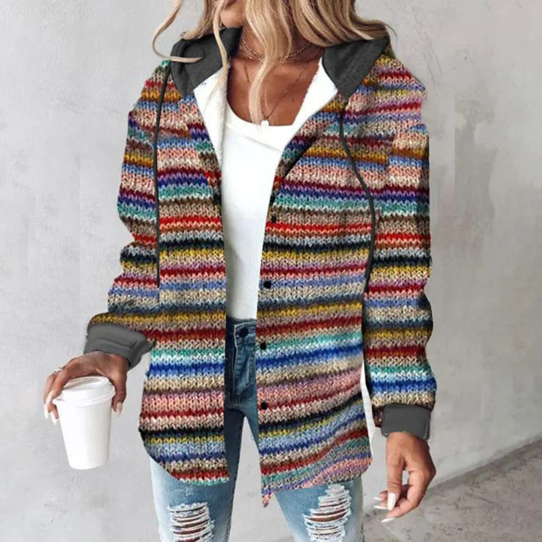 Warme Damen Strickjacke mit Kapuze und Knopfverschluss