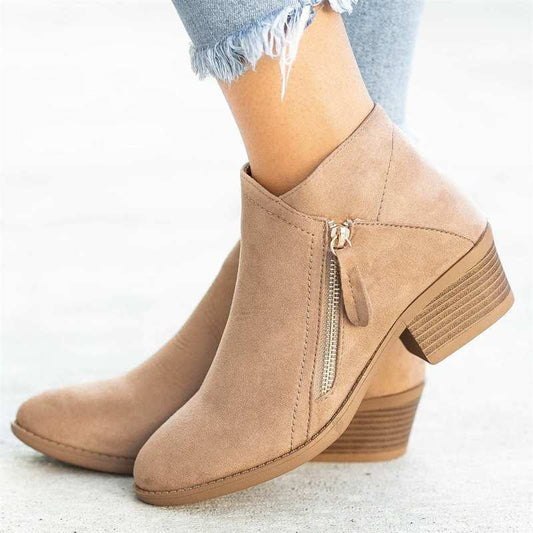 Stiefelette mit spitzer Zehe
