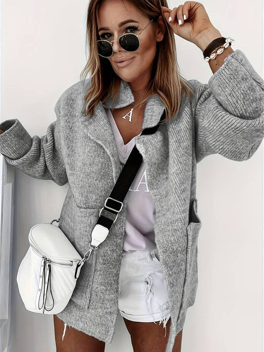 Komfort und Stil: vielseitige Jacke für den Alltag
