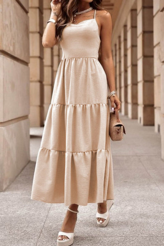 Kleid mit mehreren Lagen und gekreuzten Trägern