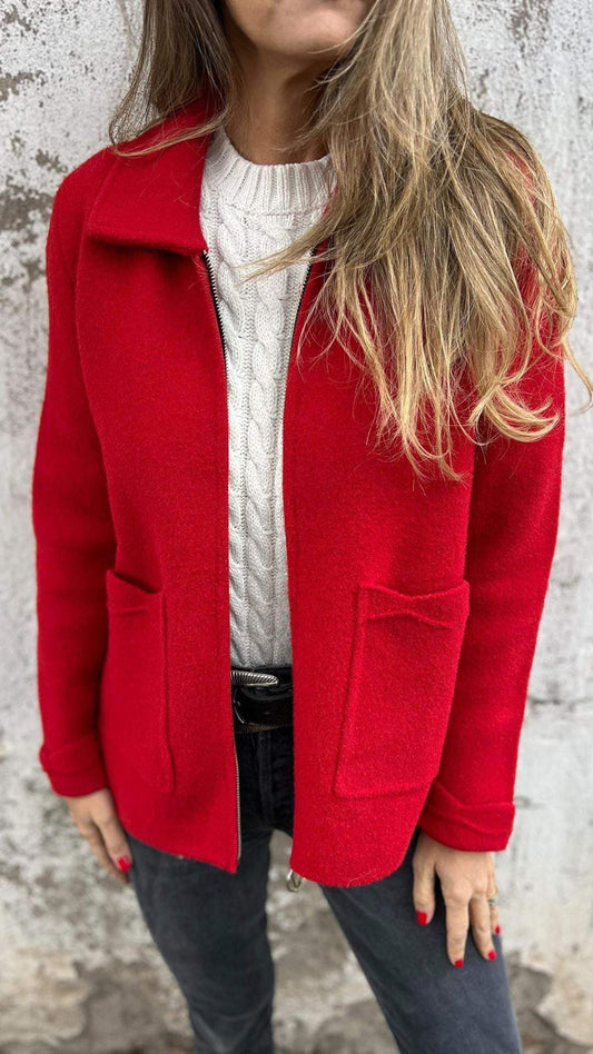 Klassische Strickjacke: Ihr idealer Begleiter für jedes Erscheinungsbild