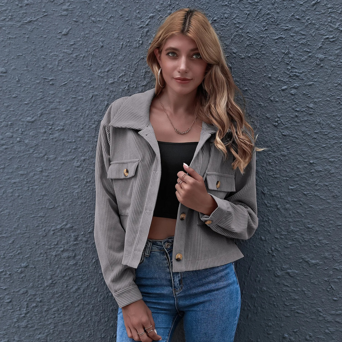 Amelia - lässige Crop-Cord-Jacke