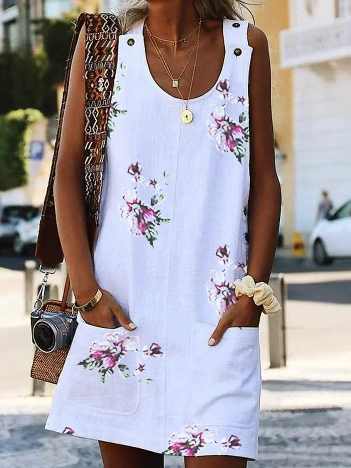 Sommerkleid mit Knöpfen