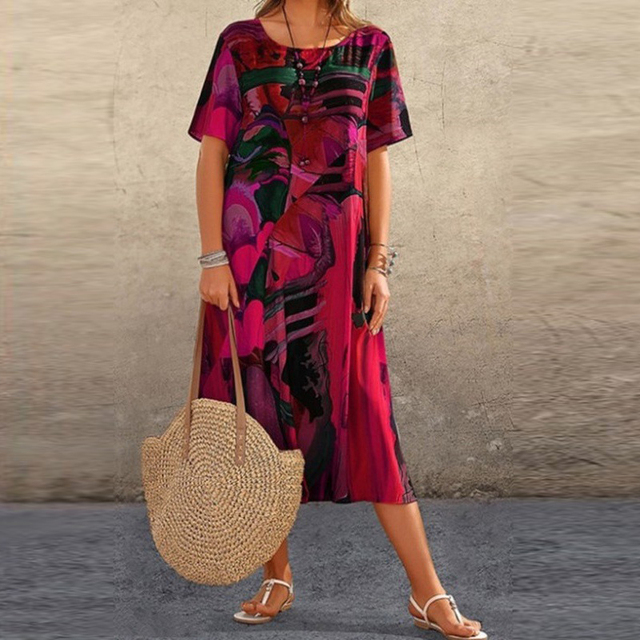 Sommerliches Midikleid mit modernem Print