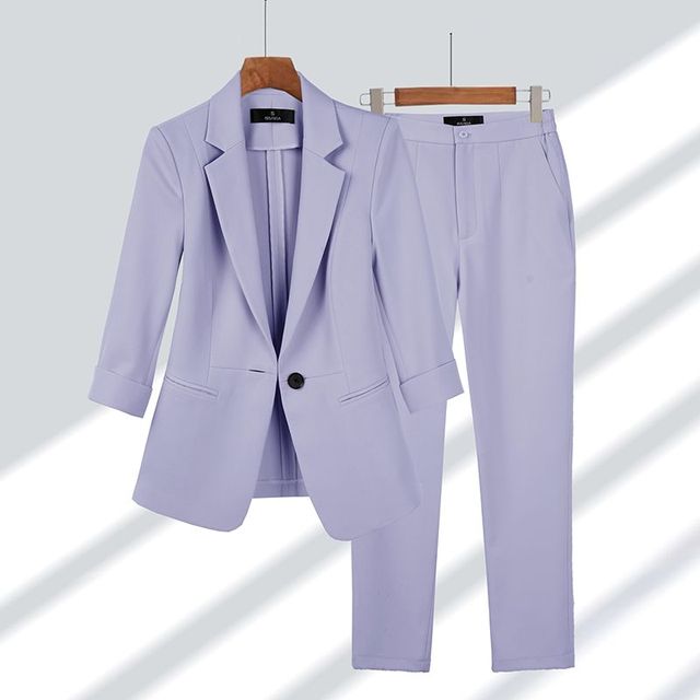 Blazer und Hosenset