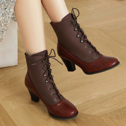 Viktorianische Stiefel mit runder Spitze - Nanna