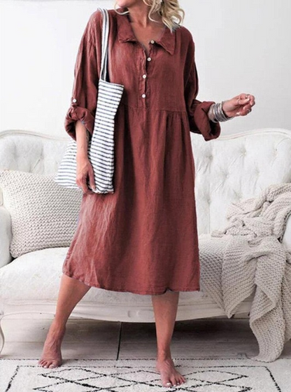 Lässiges Kleid mit Knöpfen und tailliertem Kragen