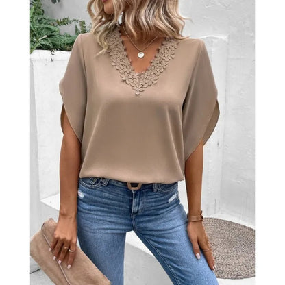 Verda Bluse | Lässige Spitzenbluse mit V-Ausschnitt