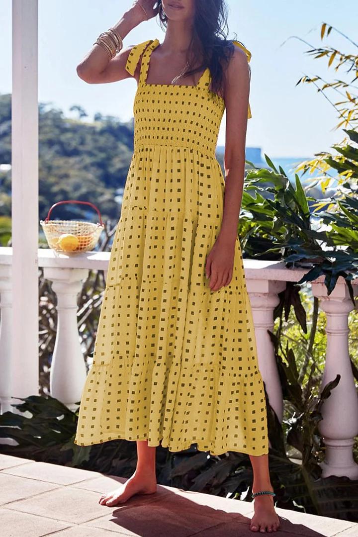 Rhea - Bedruckte Kleider mit dünnen Trägern und urbanen Modepatches
