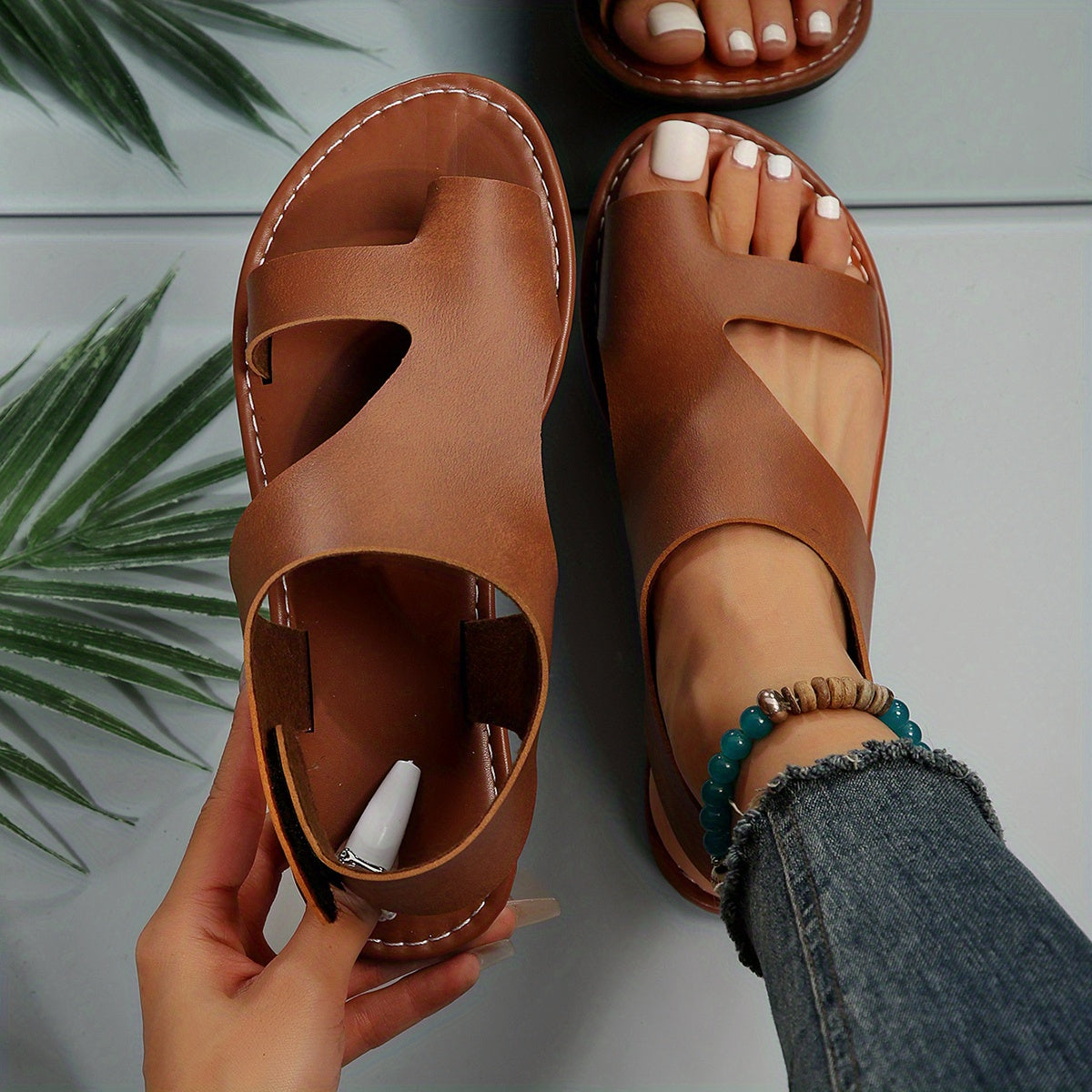 Modische Sandalen mit offener Zehenpartie und Cut-out-Design