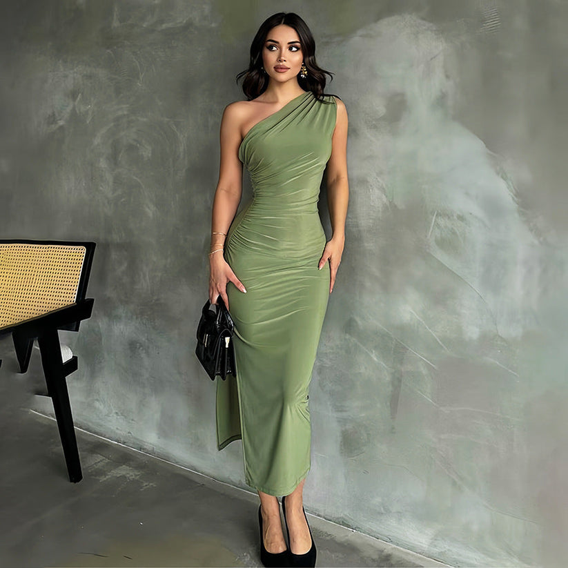 Elegantes langes One-Shoulder-Kleid mit raffiniertem Design