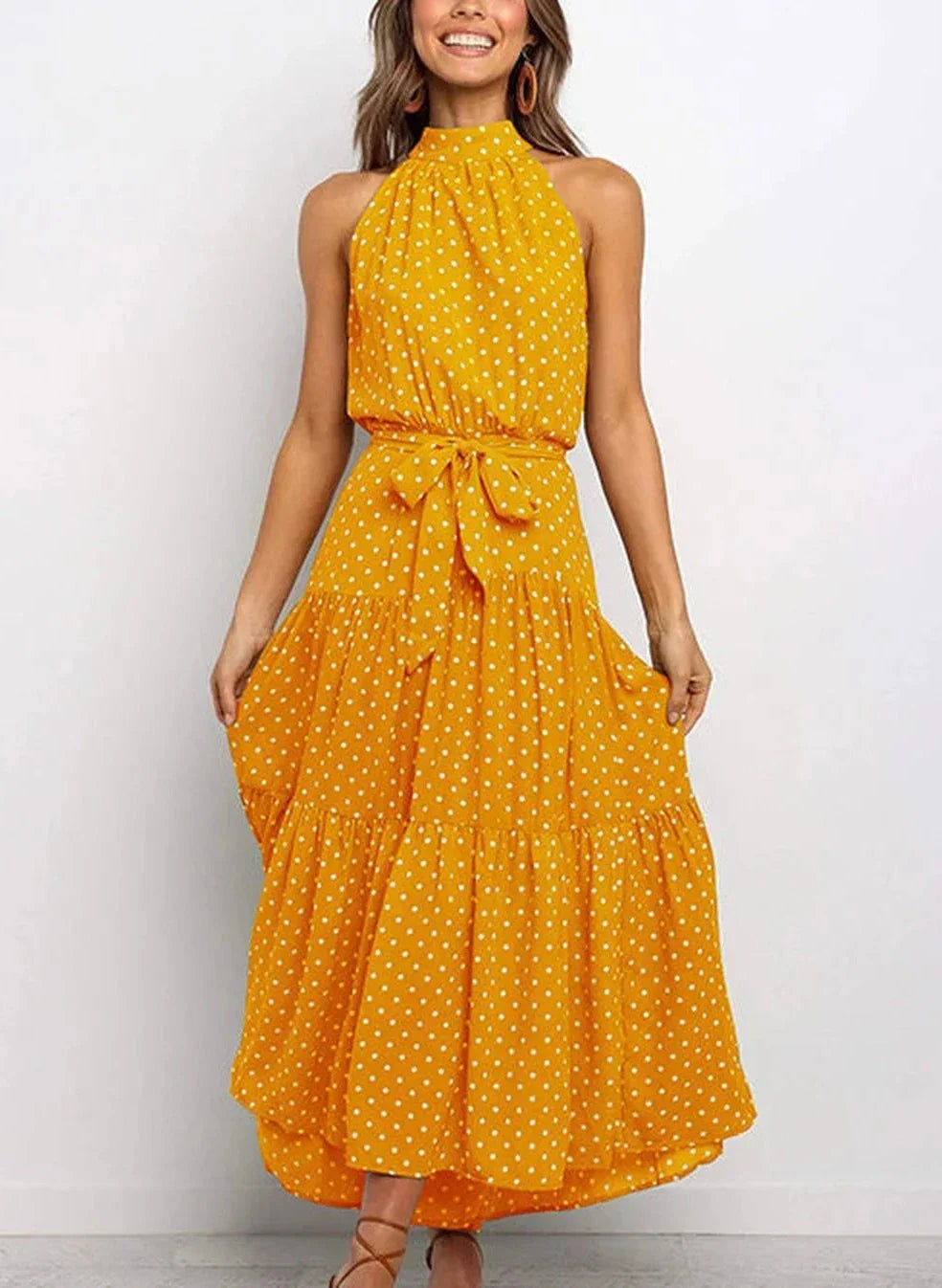 Langes Kleid mit Print und Schleife an der Taille