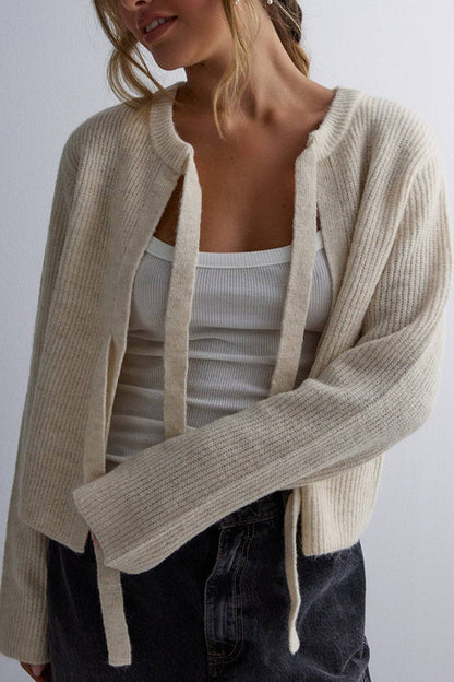 Eva - Lockere Strickjacke mit langen Ärmeln und Schnürung für Damen