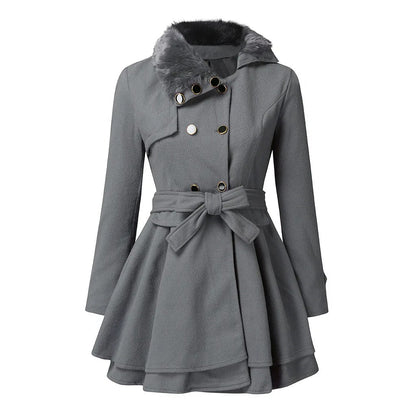 Orla™ | Schicker Trenchcoat mit veganem Pelz